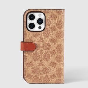 iP15_Pro_Max_Folio_Case_Signature_C_Tan_CH052722_8.jpg